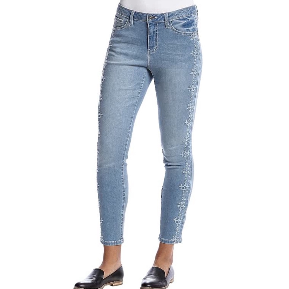 Earl jeans blue skinny ankle jeans embroidered light wash denim size 4